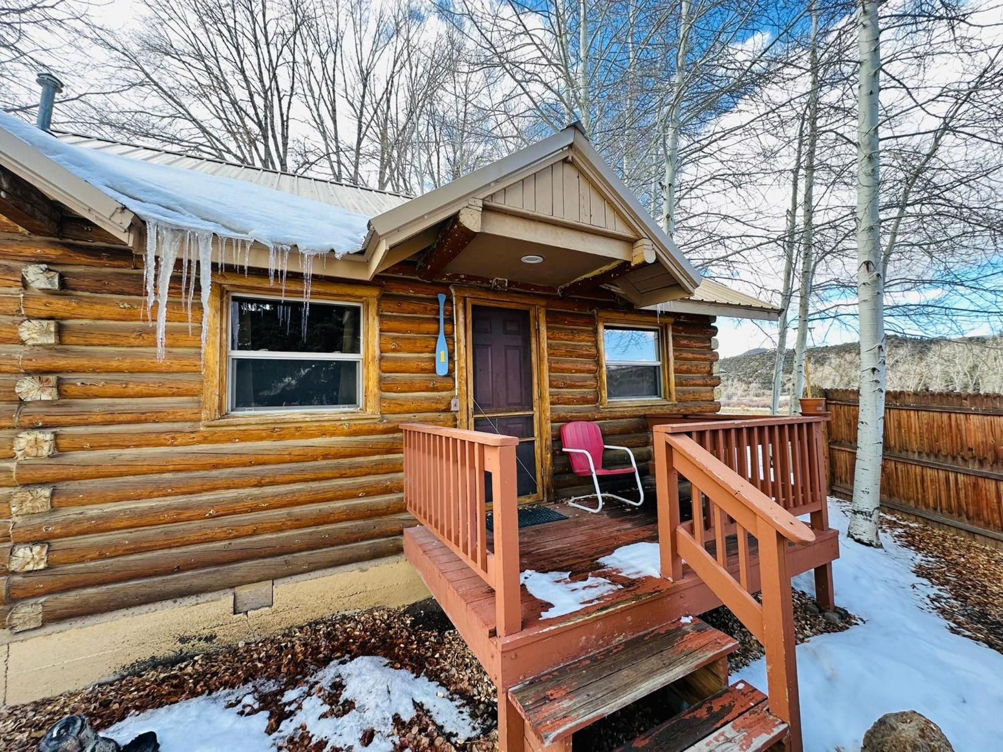 Ute Bluff Lodge, And Rv Park